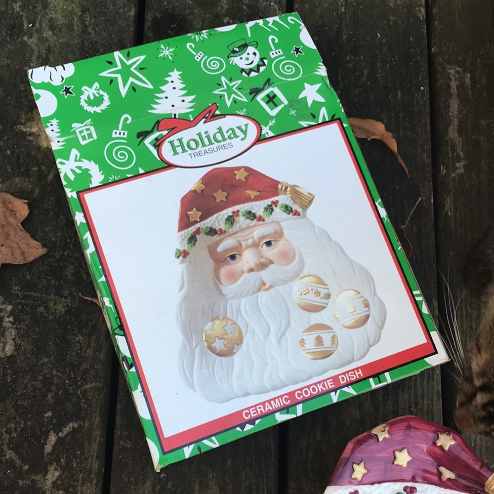 HOLIDAY TREASURES - Picture 7 of 14